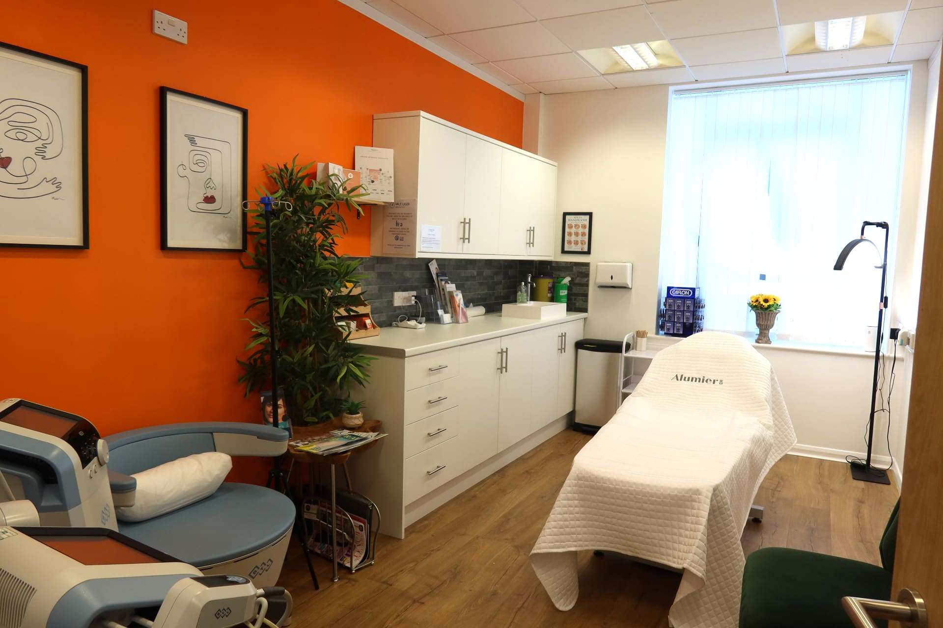 Treatment room with Exilis chair at Cardiff Gate