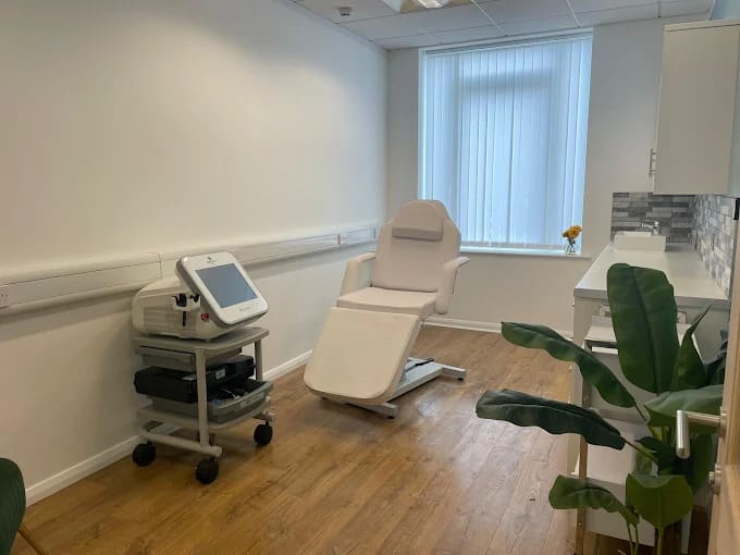Cardiff electrolysis client at Vale Laser Cardiff Gate