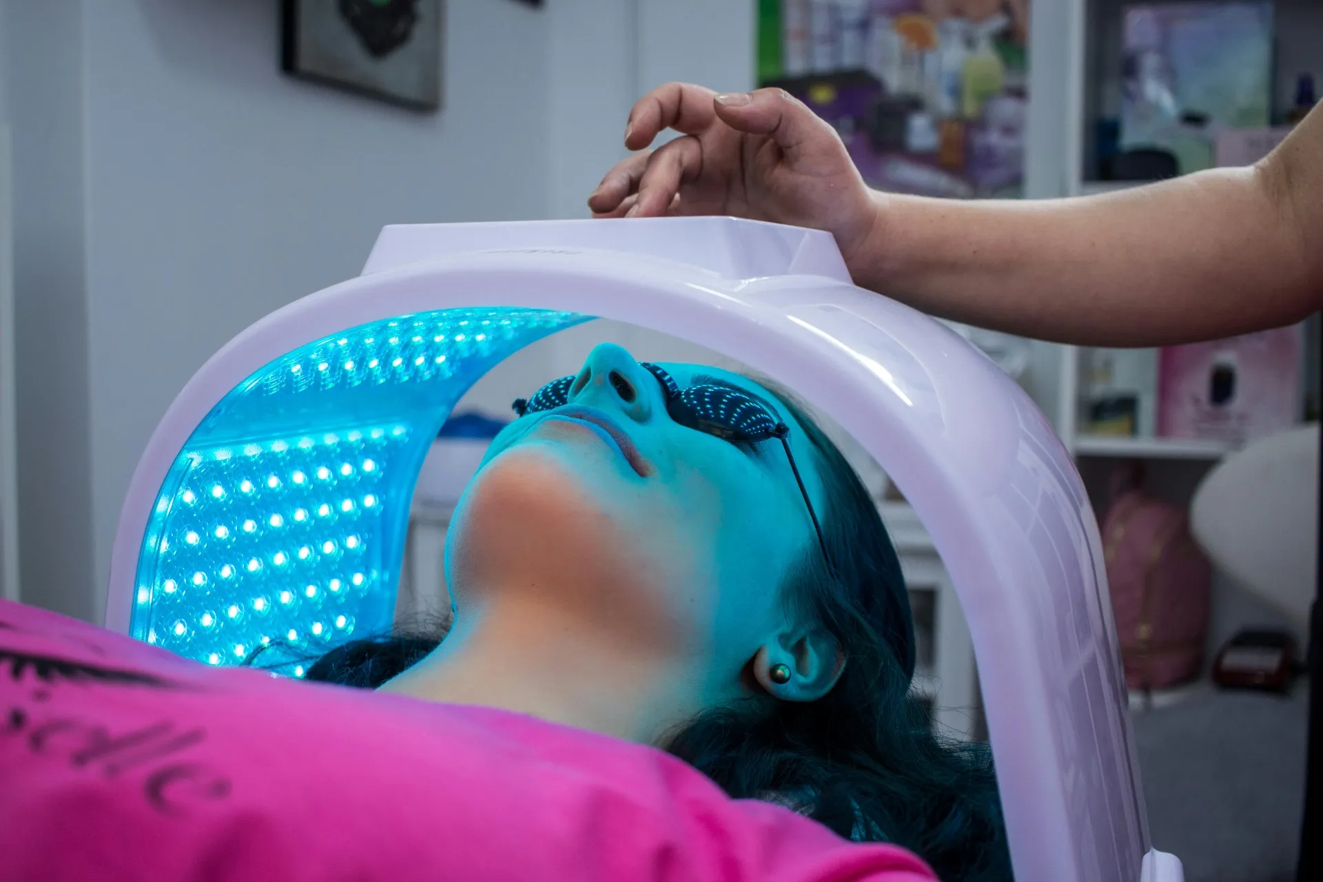 LED light therapy treatment