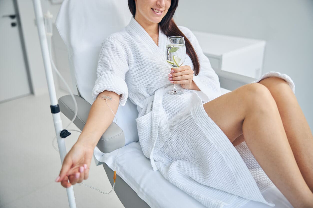 IV vitamin therapy session